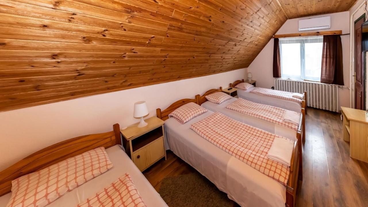 Csillagtura Panzio Bed & Breakfast Eger Exterior photo