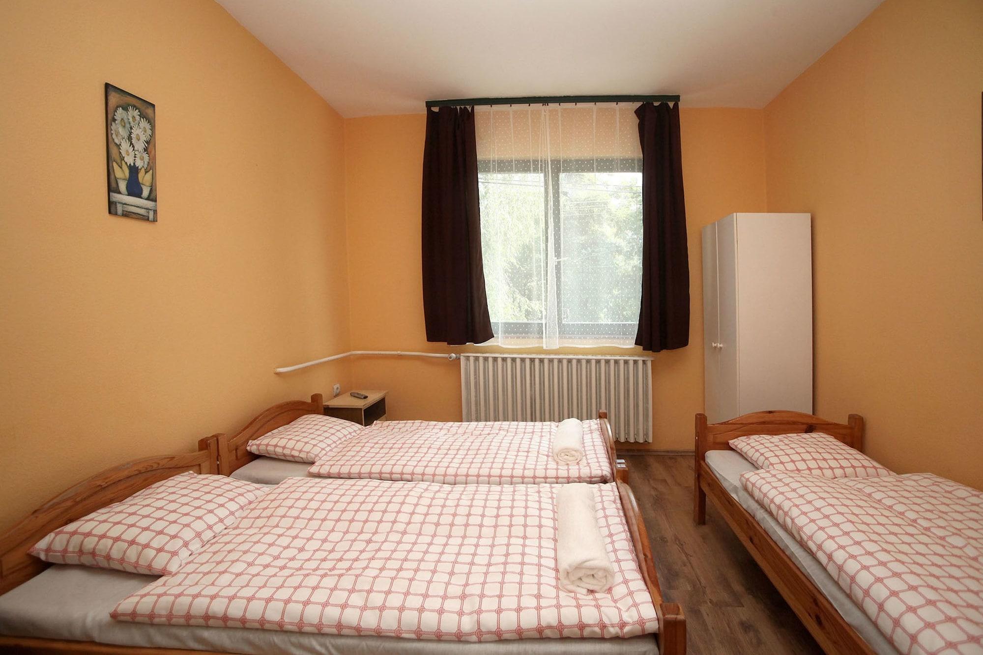 Csillagtura Panzio Bed & Breakfast Eger Exterior photo